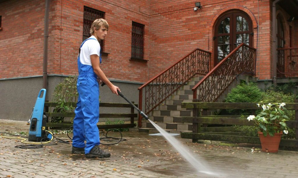 11 Tips for Pressure Washing Around Your Home