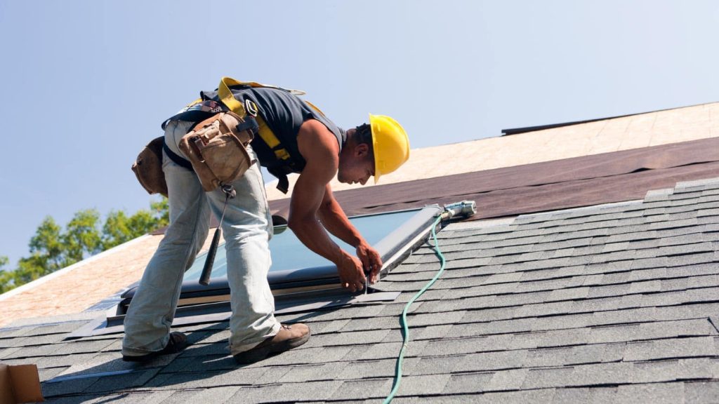 Tips for Finding and Hiring a Local Roofing Contractor