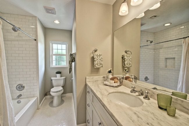 The Dos and Don’ts of Tiling a Small Bathroom
