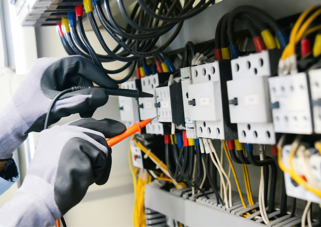 5 Electrician Safety Tips