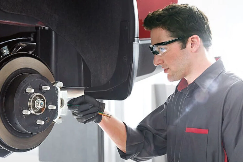 A Guide to Choosing the Right Brake Pads for Your Vehicle